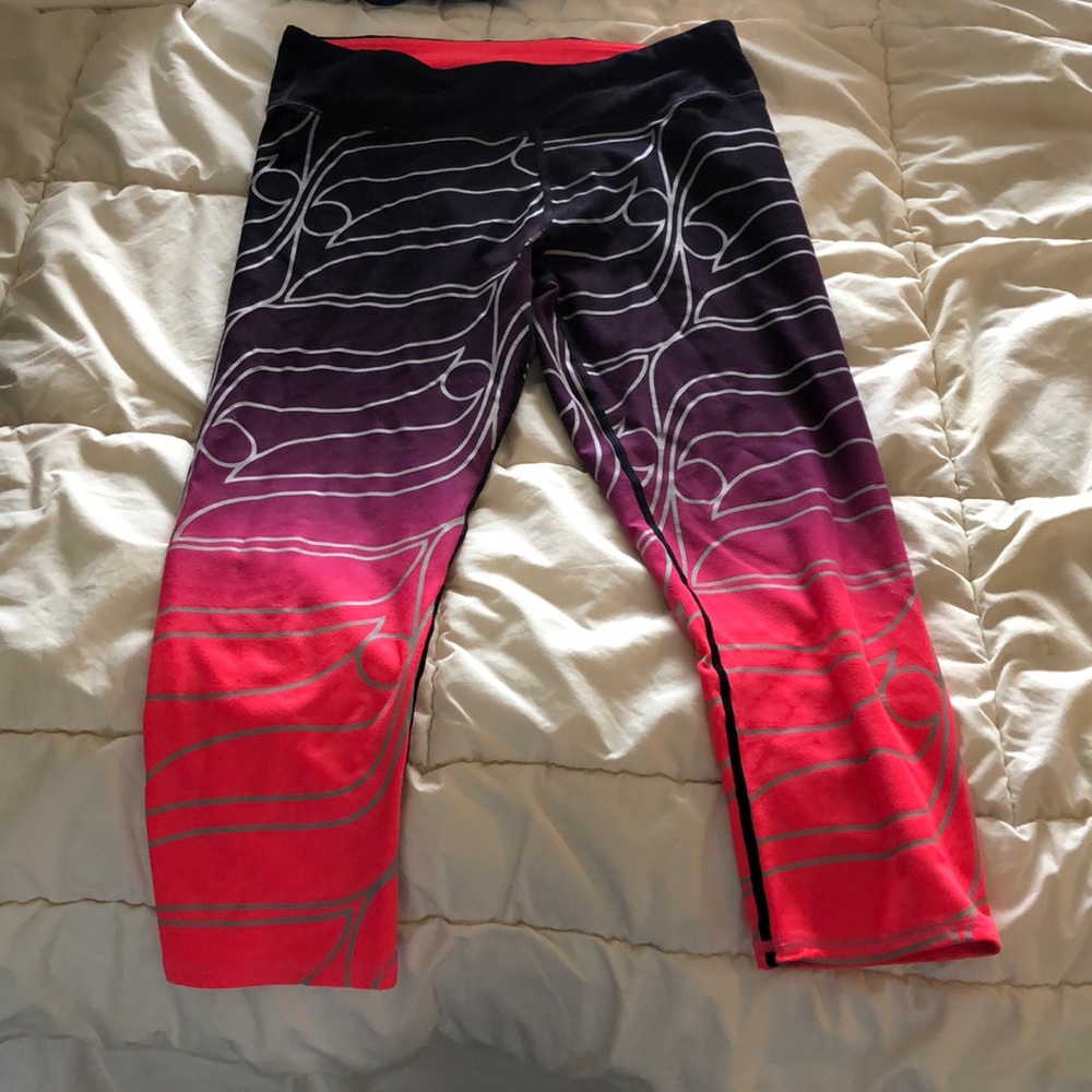 Fabletics cropped leggings